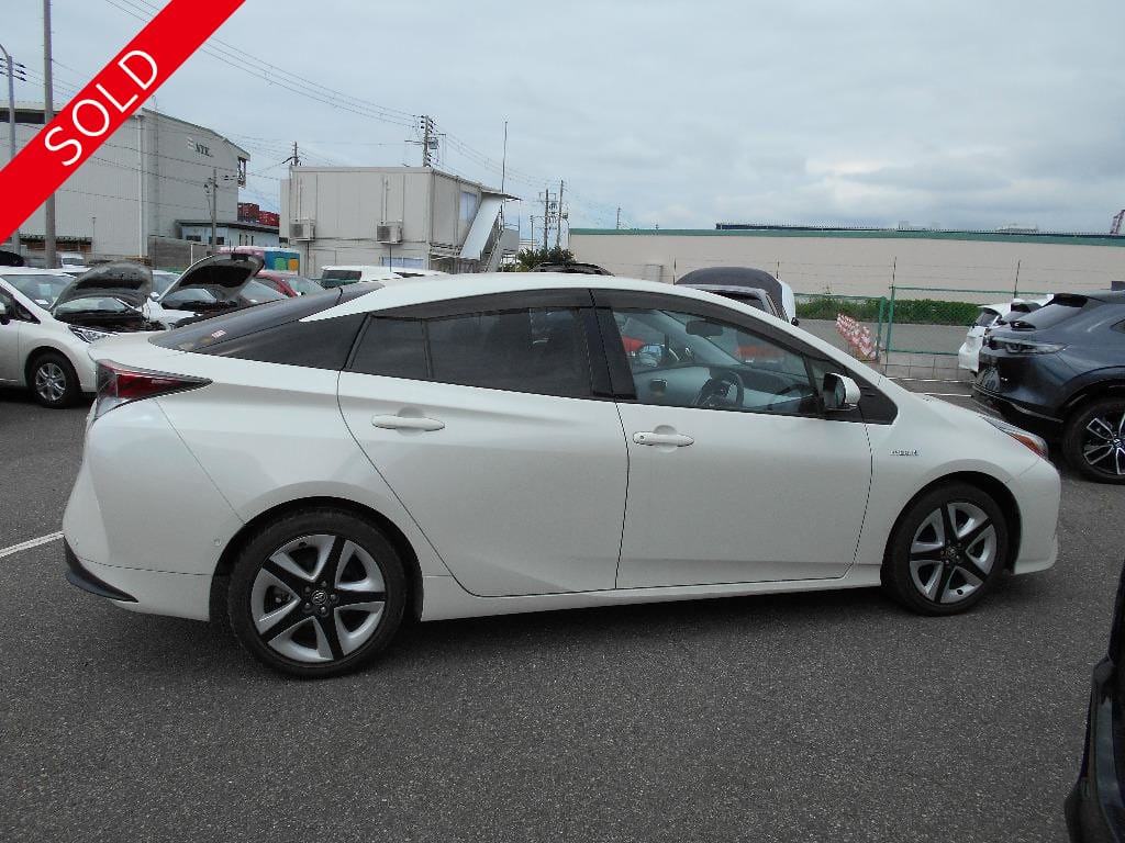 TOYOTA PRIUS 2018 A PREMIUM TOURING SELECTION PEARL