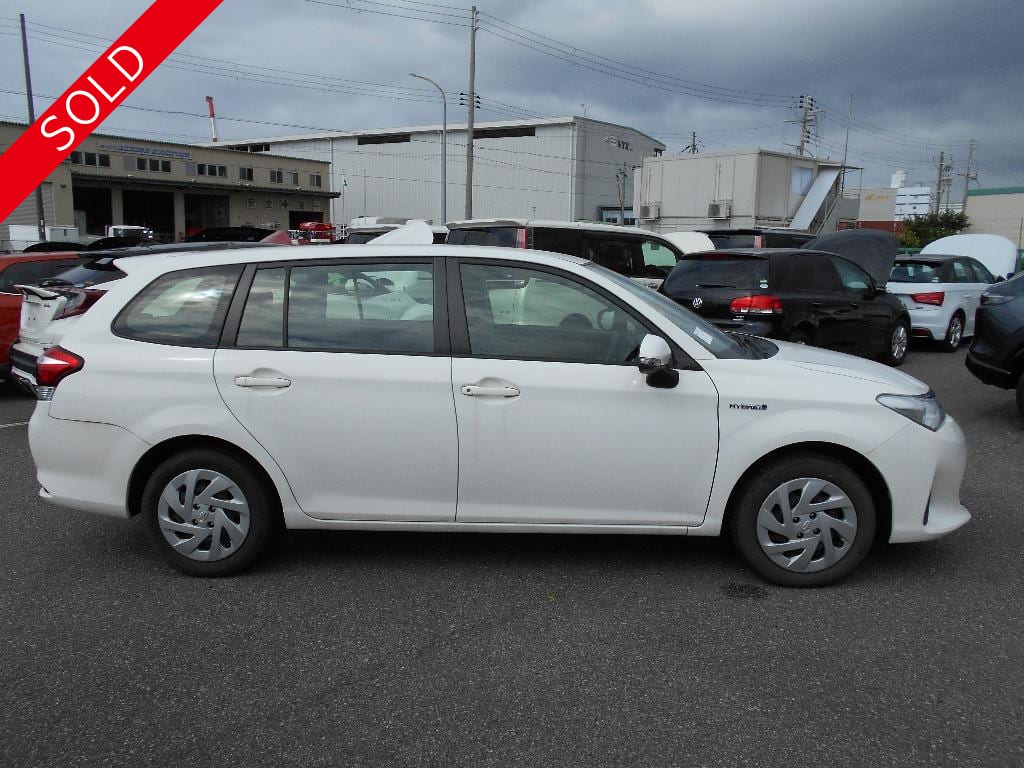 TOYOTA COROLLA FIELDER 2018 X WHITE