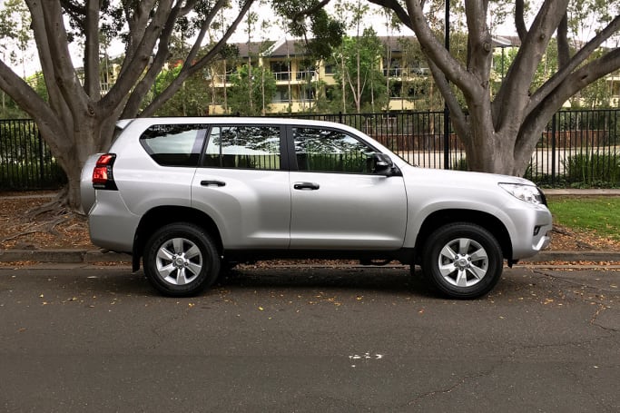 Toyota Prado GX manual 2018 review | CarsGuide