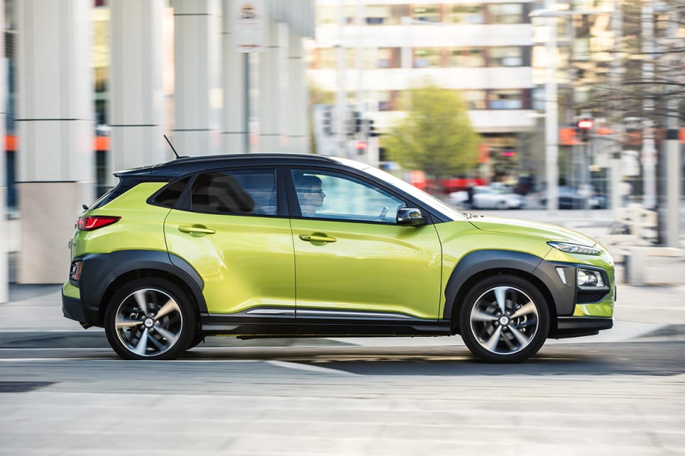Hyundai Kona Highlander 2017 review: snapshot | CarsGuide