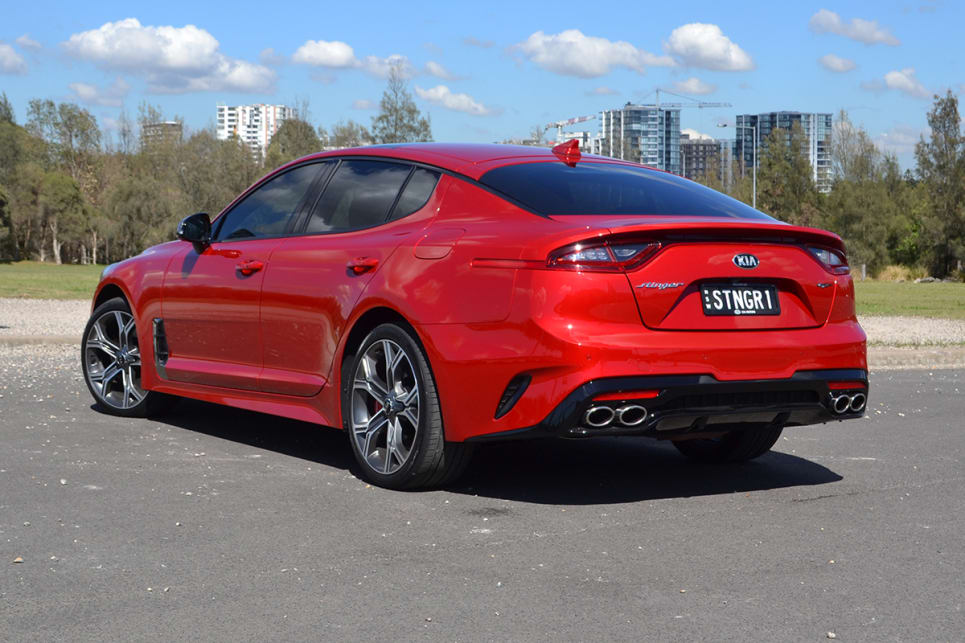 2018 - [Kia] Pro Ceed - Page 5 2018-Kia-Stinger-Sedan-Red-Richard-Berry-1200x800p-13