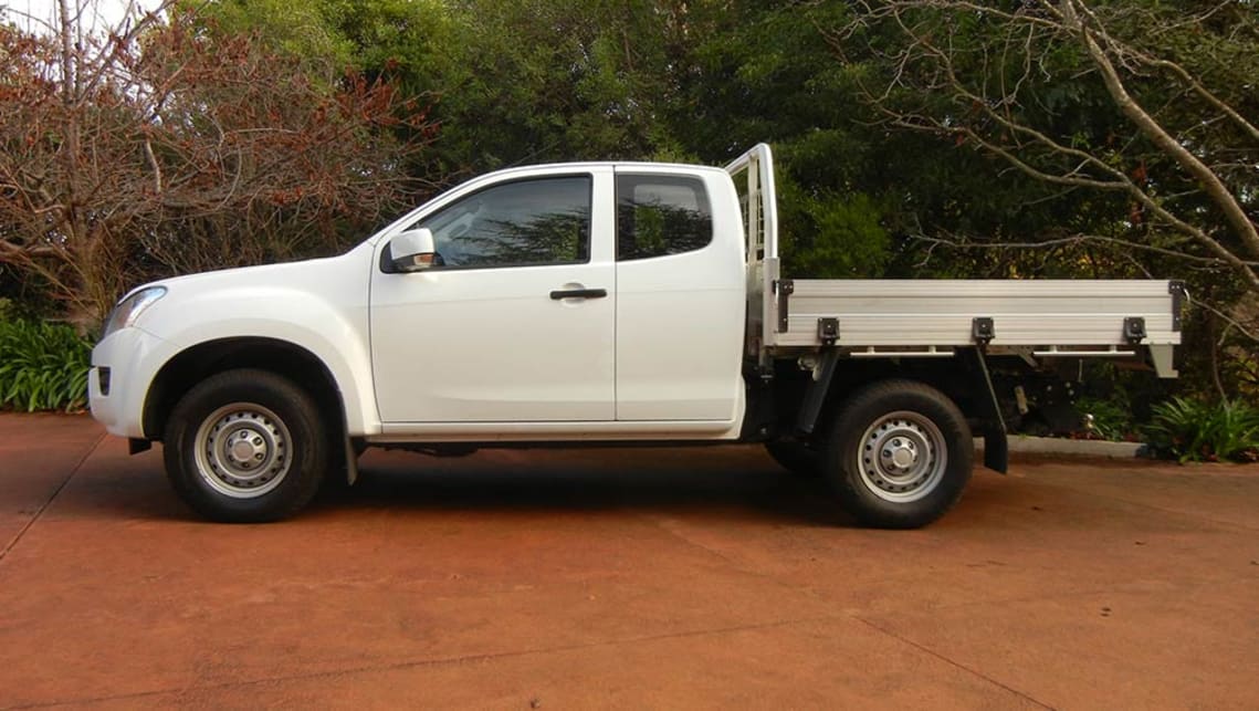 Isuzu D Max Sx Space Cab Chassis 4x4 2016 Review Carsguide