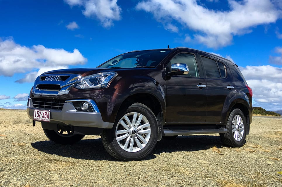  Isuzu  MU X LS T 4WD  2022 off road review CarsGuide