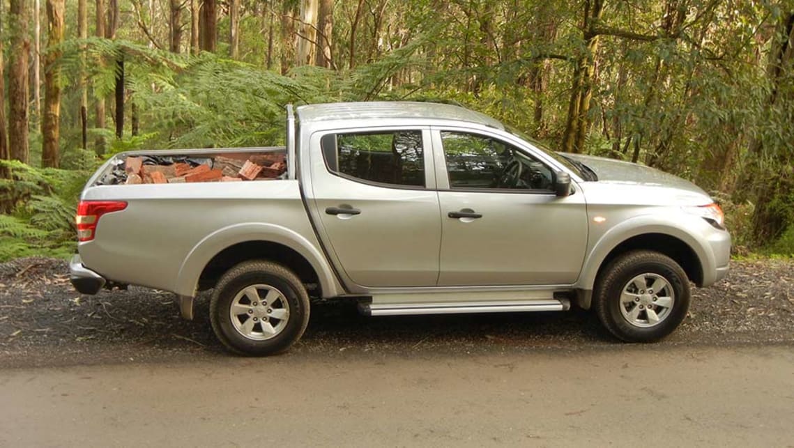 4x4 Auto mitsubishi triton glx dual cab 4x4 auto 2016 review 4x4 Auto mitsubishi triton glx dual cab 4x4 auto 2016 review