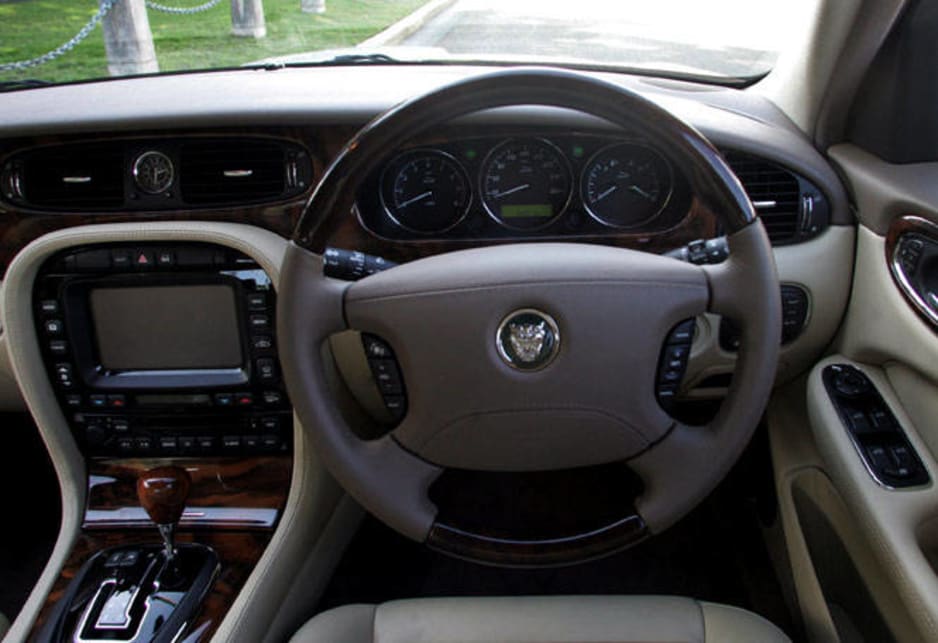 Used Jaguar Xj8 Review 2003 2005 Carsguide