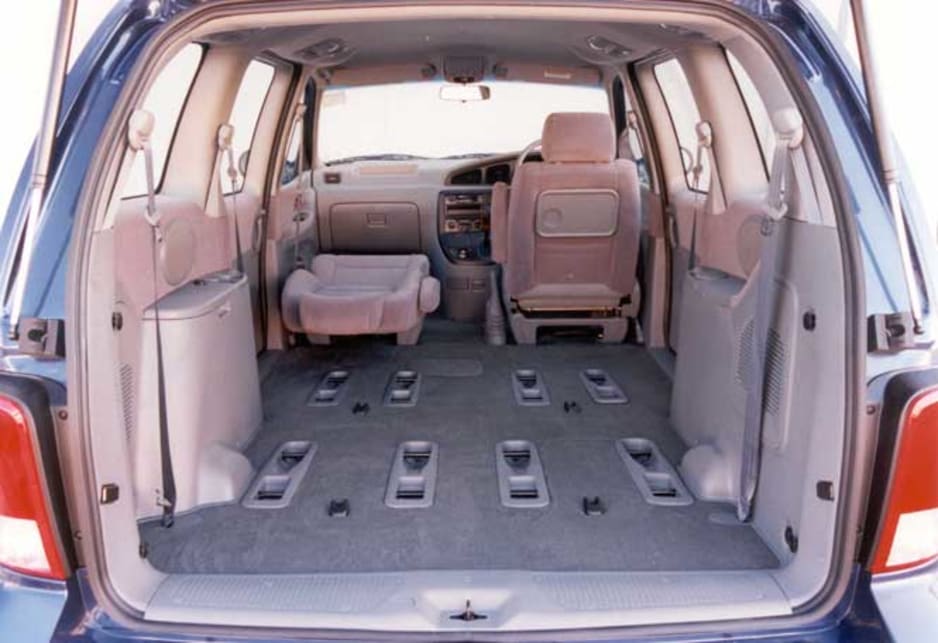 Used Kia Carnival Review 1999 2003 Carsguide