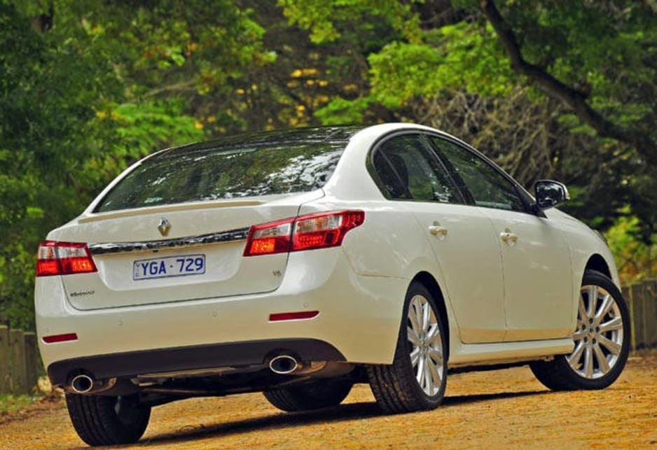 Renault Latitude Luxe 2011 review | CarsGuide