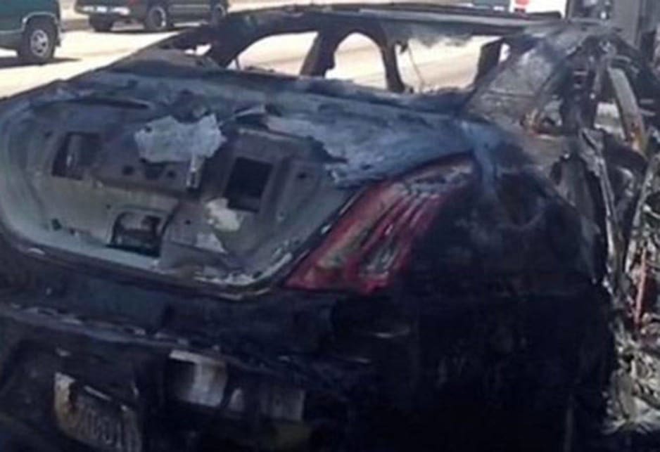 2017 Jaguar Xf 35t >> Dick Van Dyke pulled from burning Jaguar | video - Car News | CarsGuide 2017 Jaguar Xf 35t >> Dick Van Dyke pulled from burning Jaguar | video - Car News | CarsGuide