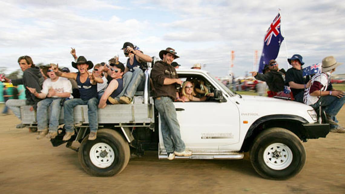 Deni Utes Roll To Bathurst Car News Carsguide