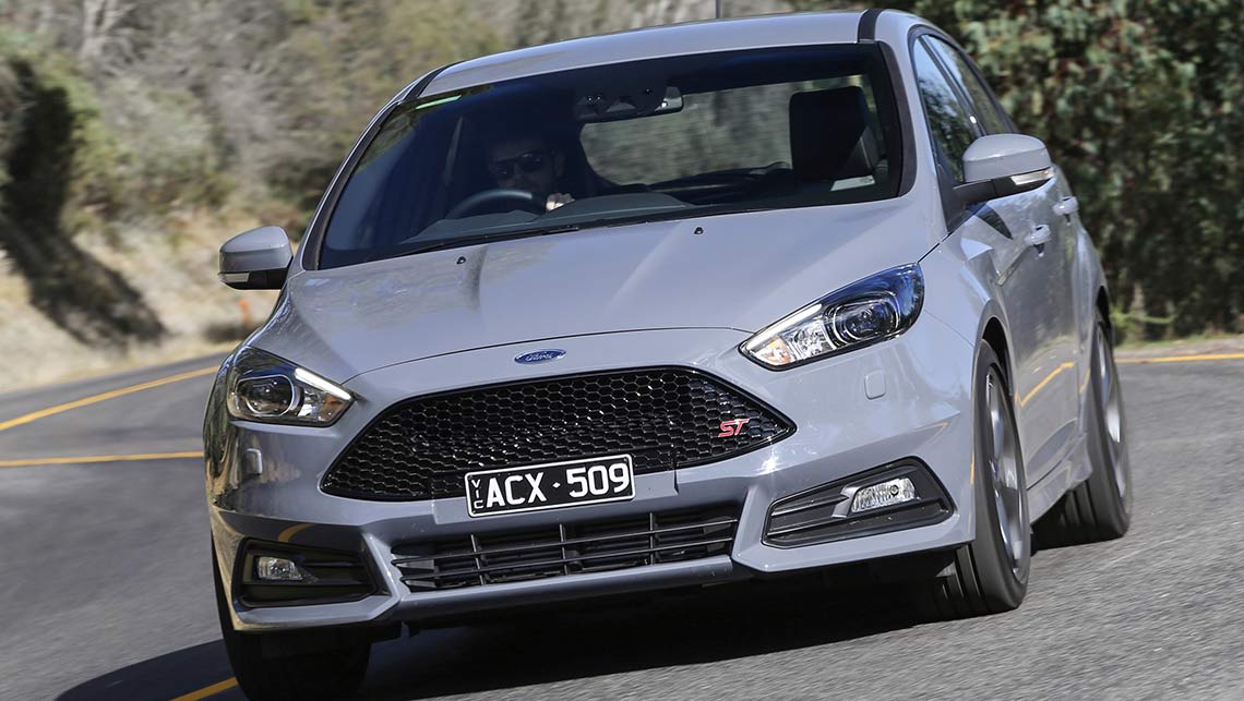 2016 ford focus se manual review