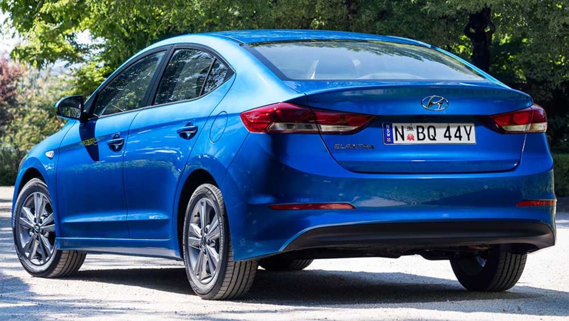2016 Hyundai Elantra Active review | road test | CarsGuide