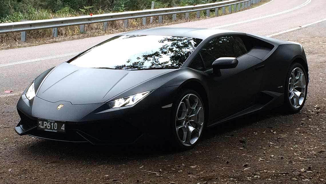 lamborghini-huracan-black-2015-%284%29.jpg