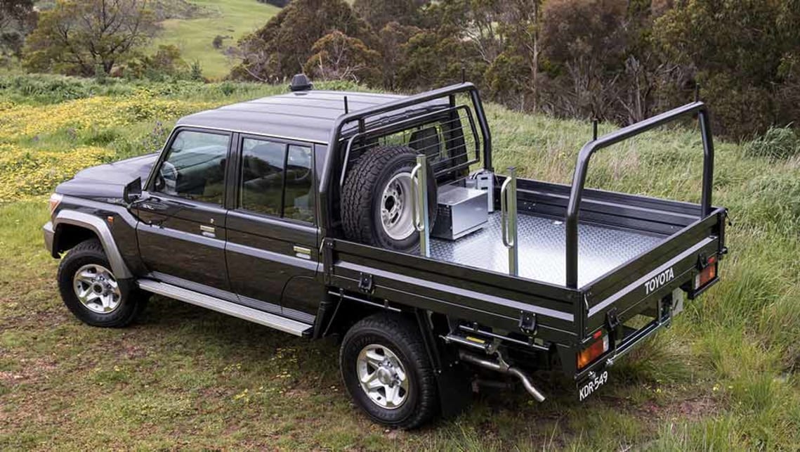 Toyota LandCruiser 70 Series dual cab 2016 review | snapshot | CarsGuide