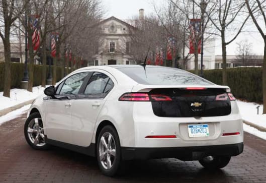 chevy volt review 2021