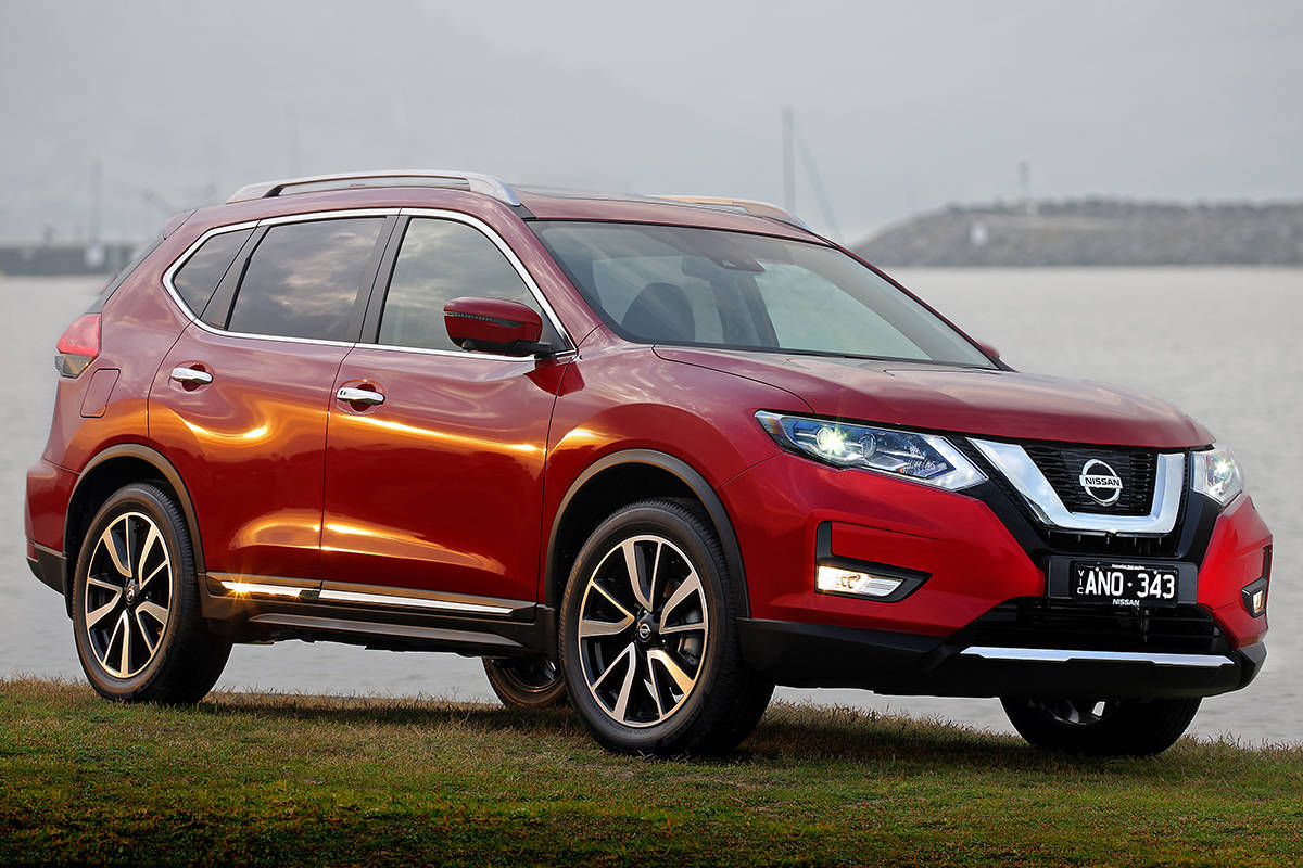 Nissan x Trail 2017 зеленый