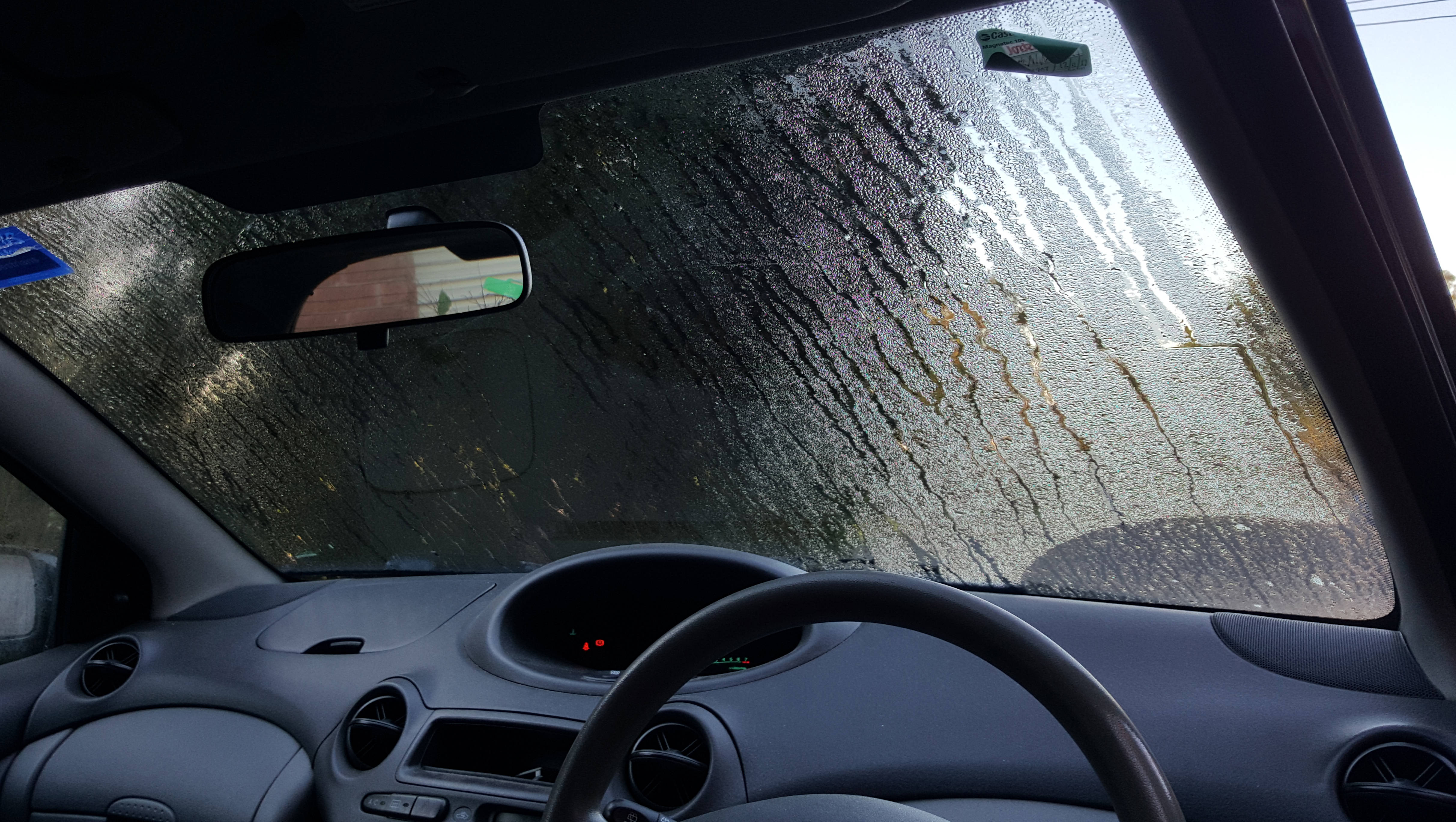 windscreen window fog foggy demister