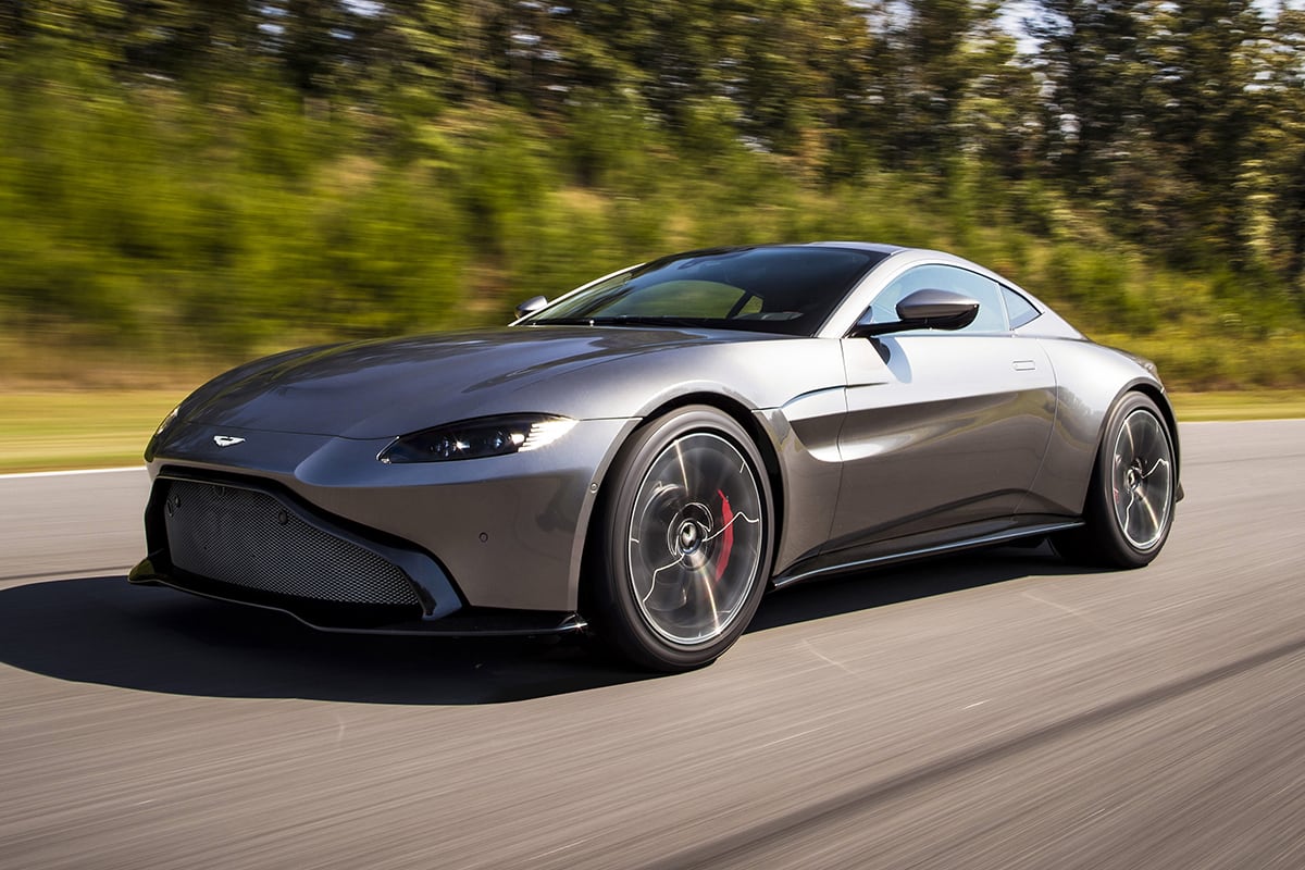 2018 Aston Martin Vantage coupe Silver 1200x800 %283%29