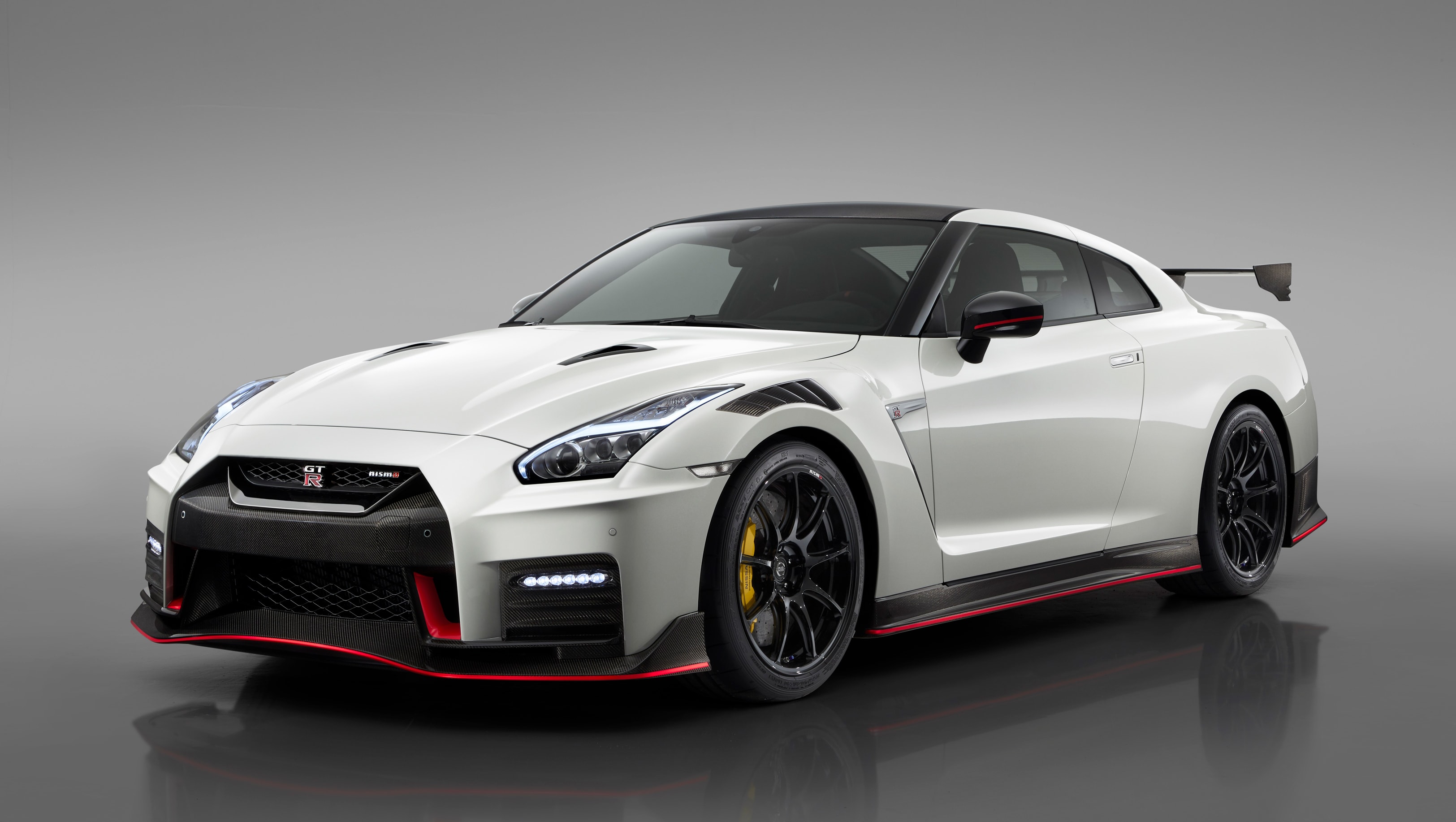 Nissan Gt R Nismo 2019 Revealed At The New York Motor Show Car