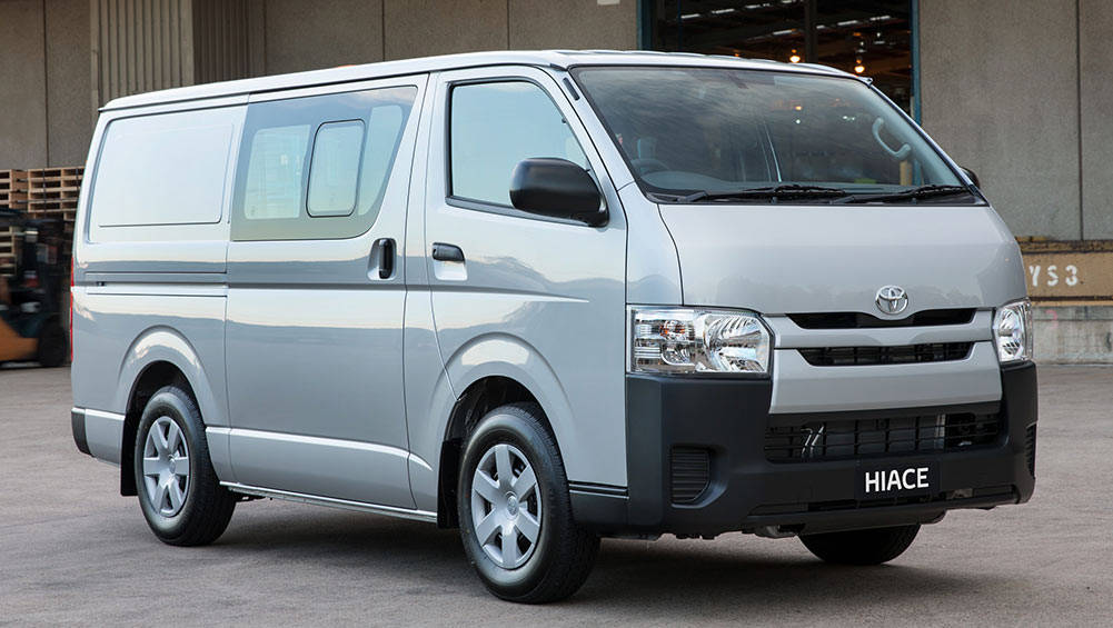 Toyota HiAce LWB Crew Van 2017 review | CarsGuide