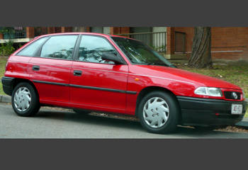 Used Holden Astra Review 1996 1998 Carsguide