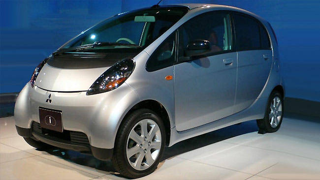 https://res.cloudinary.com/carsguide/image/upload/f_auto,fl_lossy,q_auto,t_default/v1/editorial/dp/images/uploads/Mitsubishi-i-k-cars-w.jpg