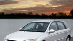 Kia Cerato 1.5 CRDi Hatchback (модель 2004 года), фото, технические характеристики