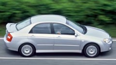 Kia Cerato 2.0 Saloon (модель 2004 года), фото, технические характеристики