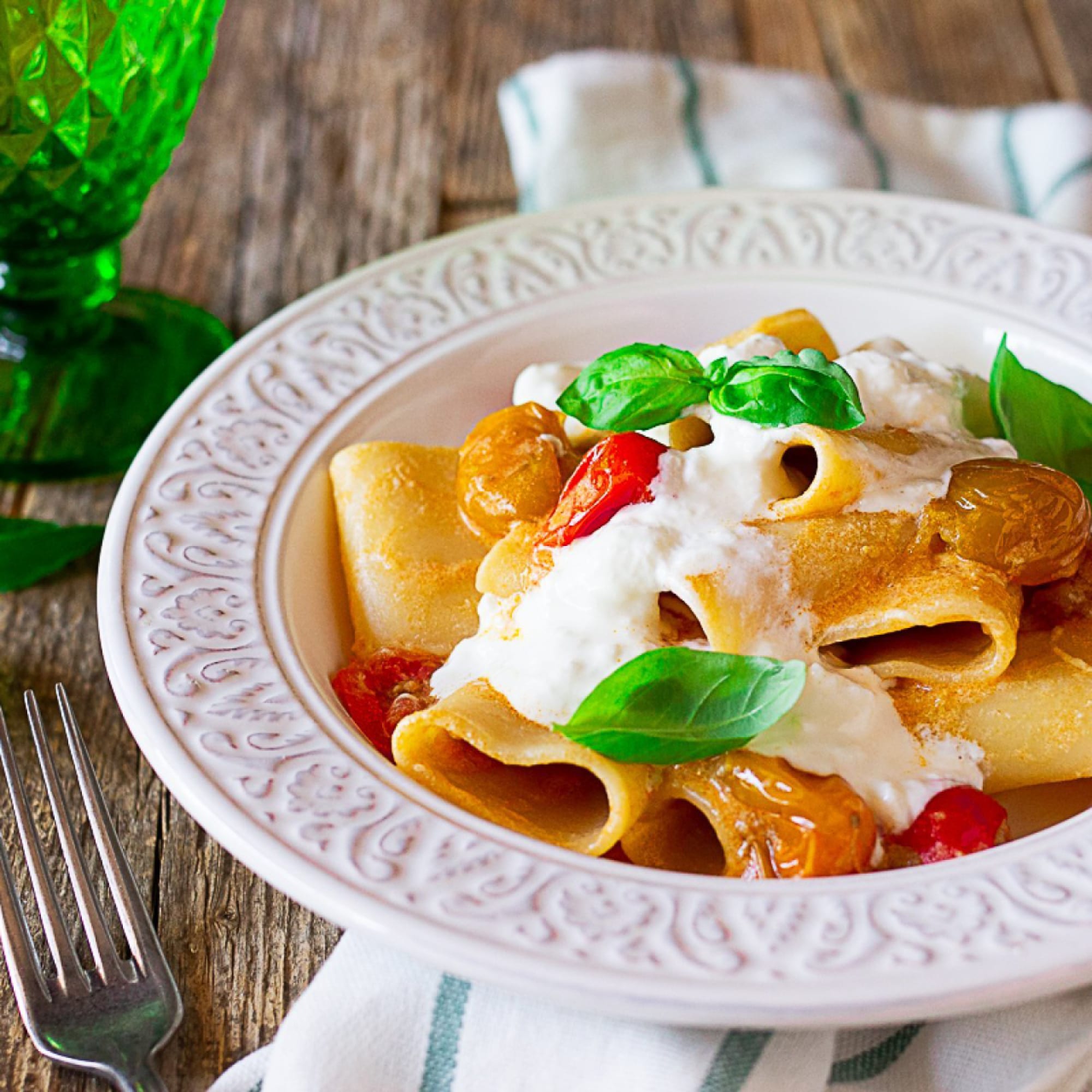 paccheri-con-pomodorini-e-stracciatella-ds