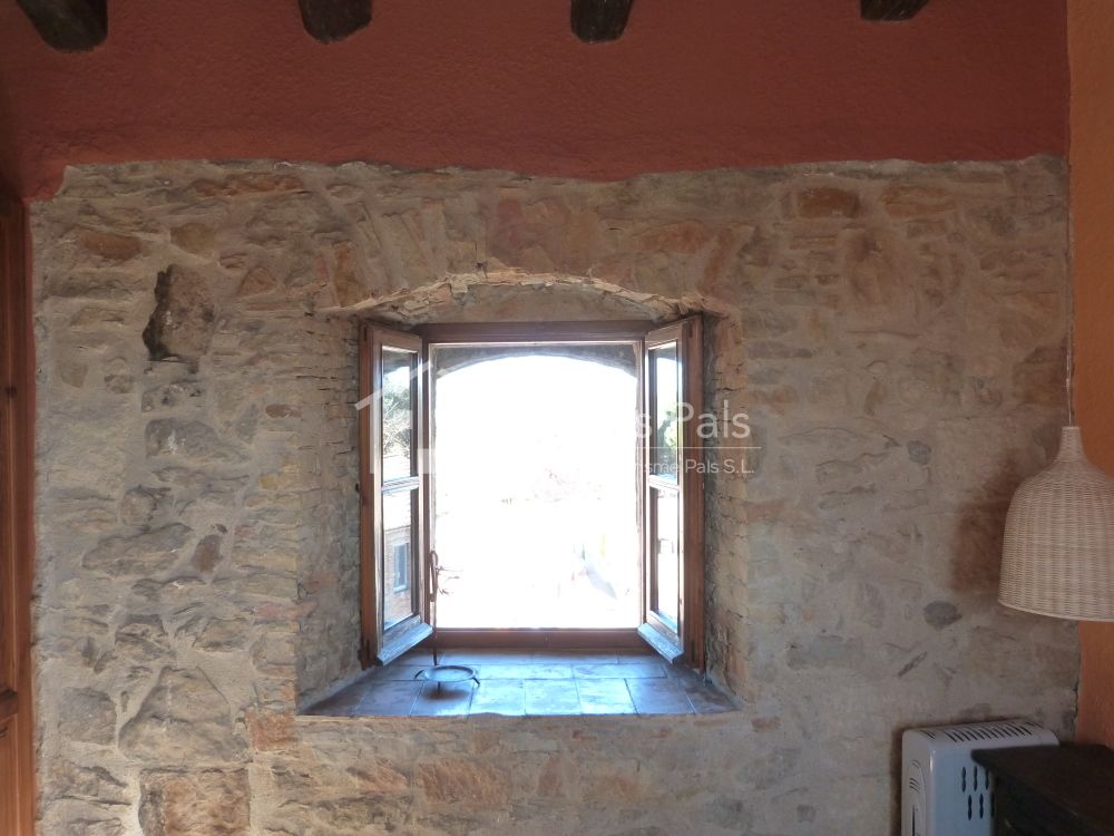 Casa de poble al centre de Torrent (Costa Brava)