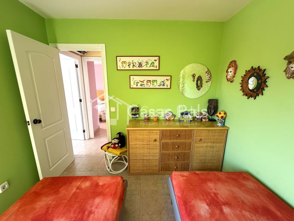 Apartament amb grans terrasses a la platja de Pals