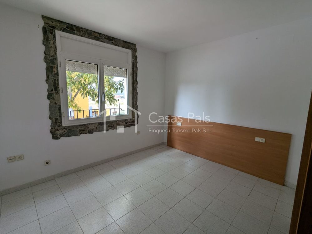 Casa independent situada en una tranquil·la zona residencial de Palafrugell.