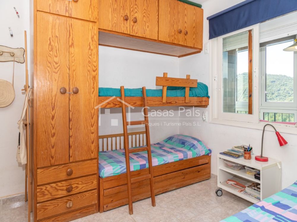 Bright apartment near the beach in Pals