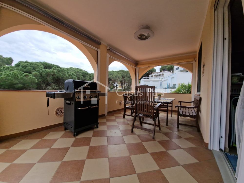 Große Villa mit Meerblick am Strand von Pals