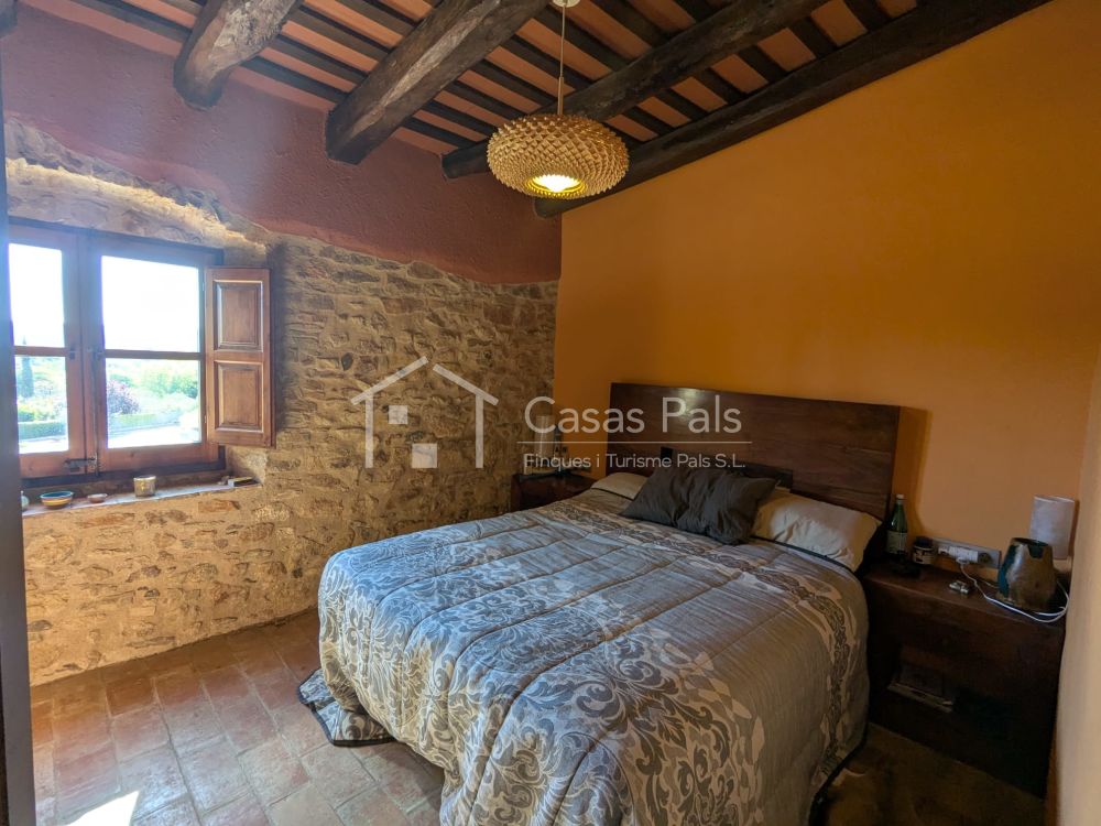 Casa de poble al centre de Torrent (Costa Brava)