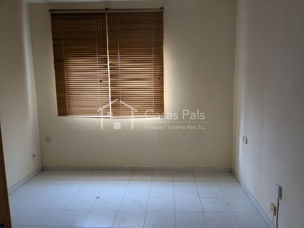 Casa independent situada en una tranquil·la zona residencial de Palafrugell.