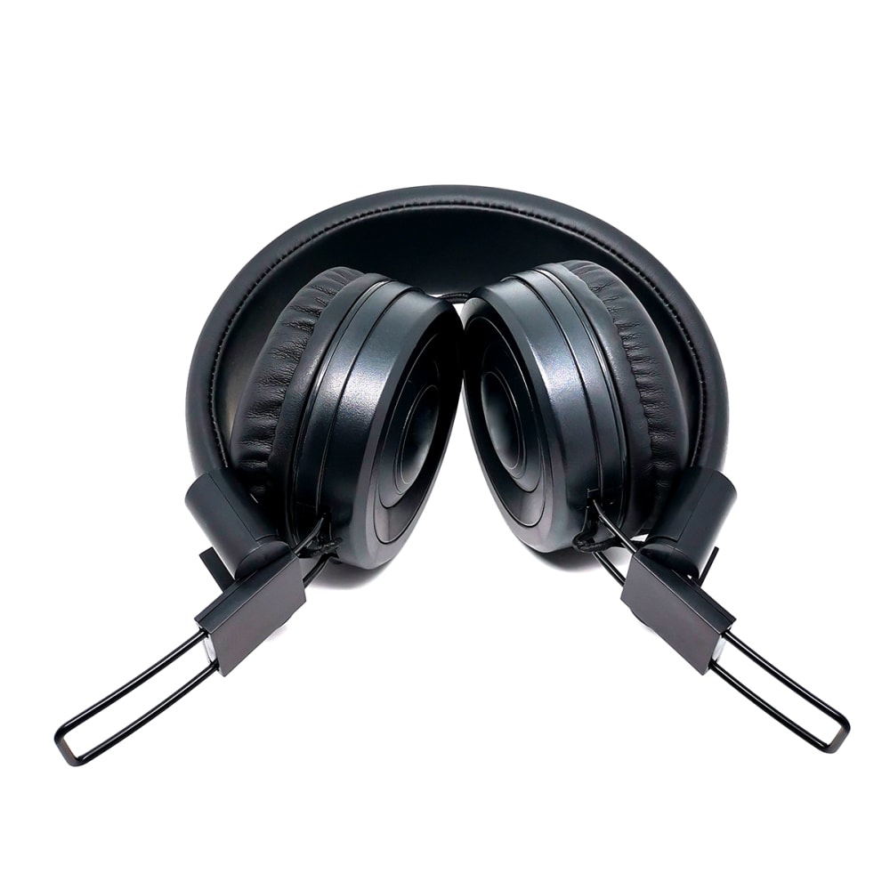 Dixon closed-back precision-built headphones