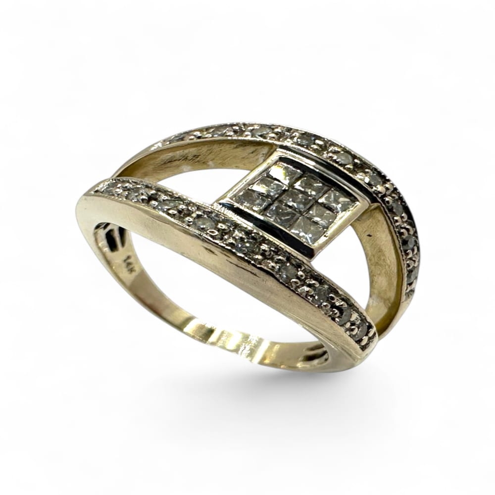14ct White Two-Tone Gold Diamond Engagement Ring