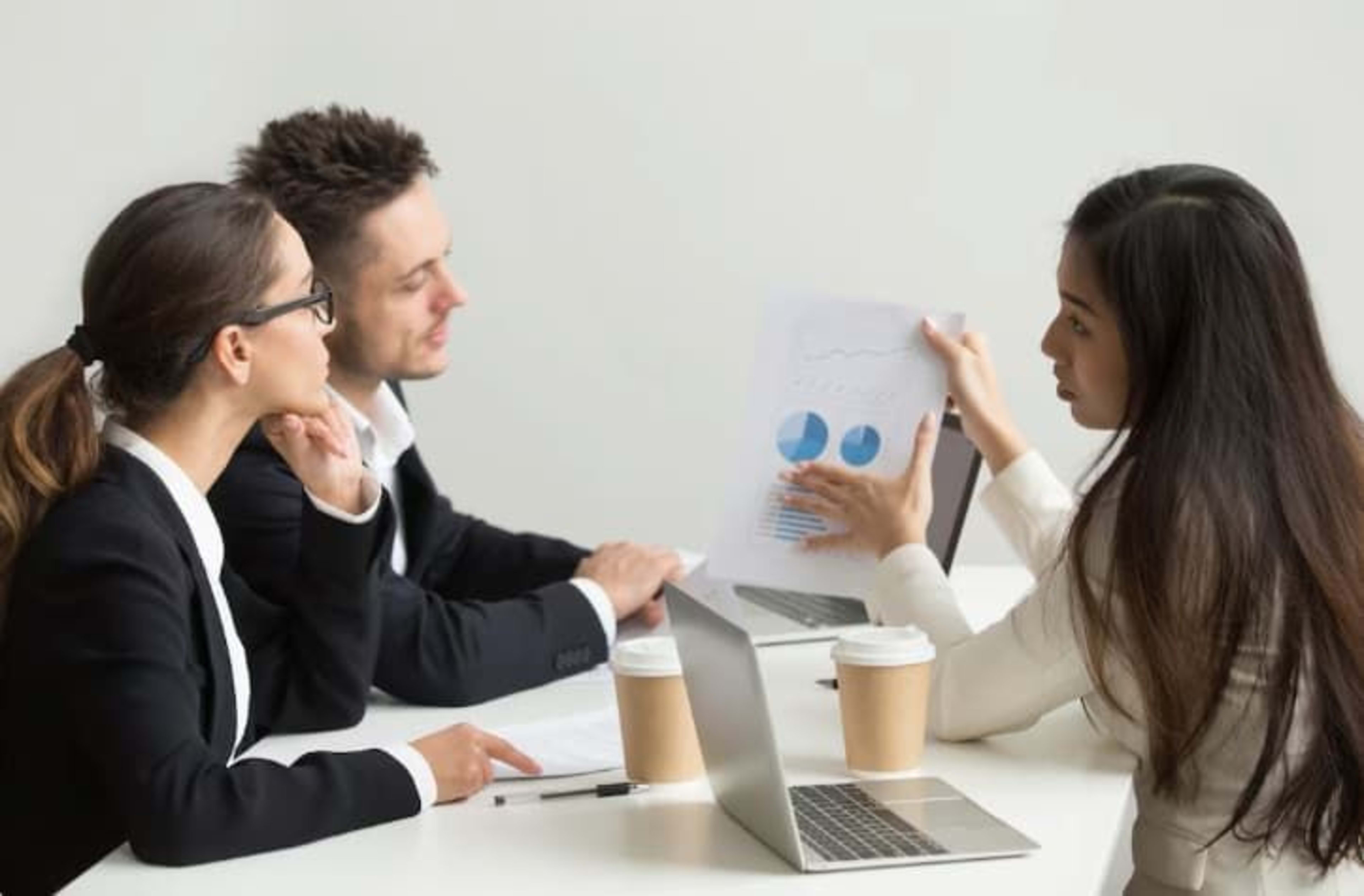 evaluating-qualitative-factors.jpg