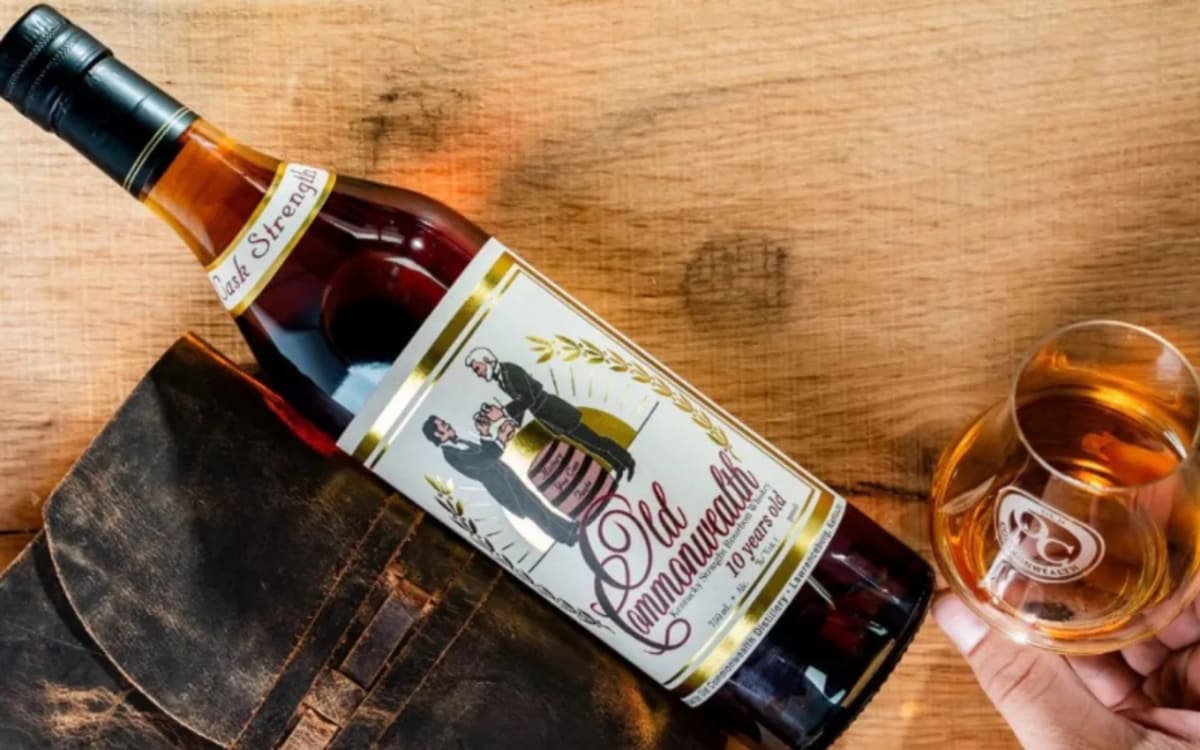 Old Commonwealth Returns: Reviving a Legendary Bourbon Legacy with a 10-Year-Old Release