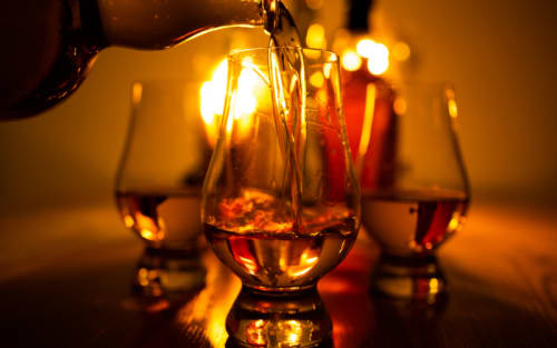 How To Choose A Whisky Glass - Understanding The Different Types of Whisky Glasses