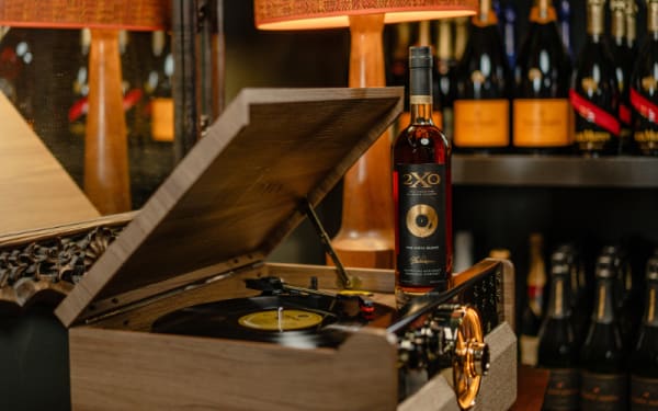 Discover 2XO Kentucky Straight Bourbon Whiskey’s Latest Release: The Vinyl Blend by Dixon Dedman