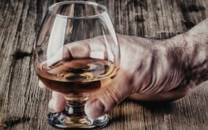 UK Cuts China Tariff on Scotch Whisky by Half