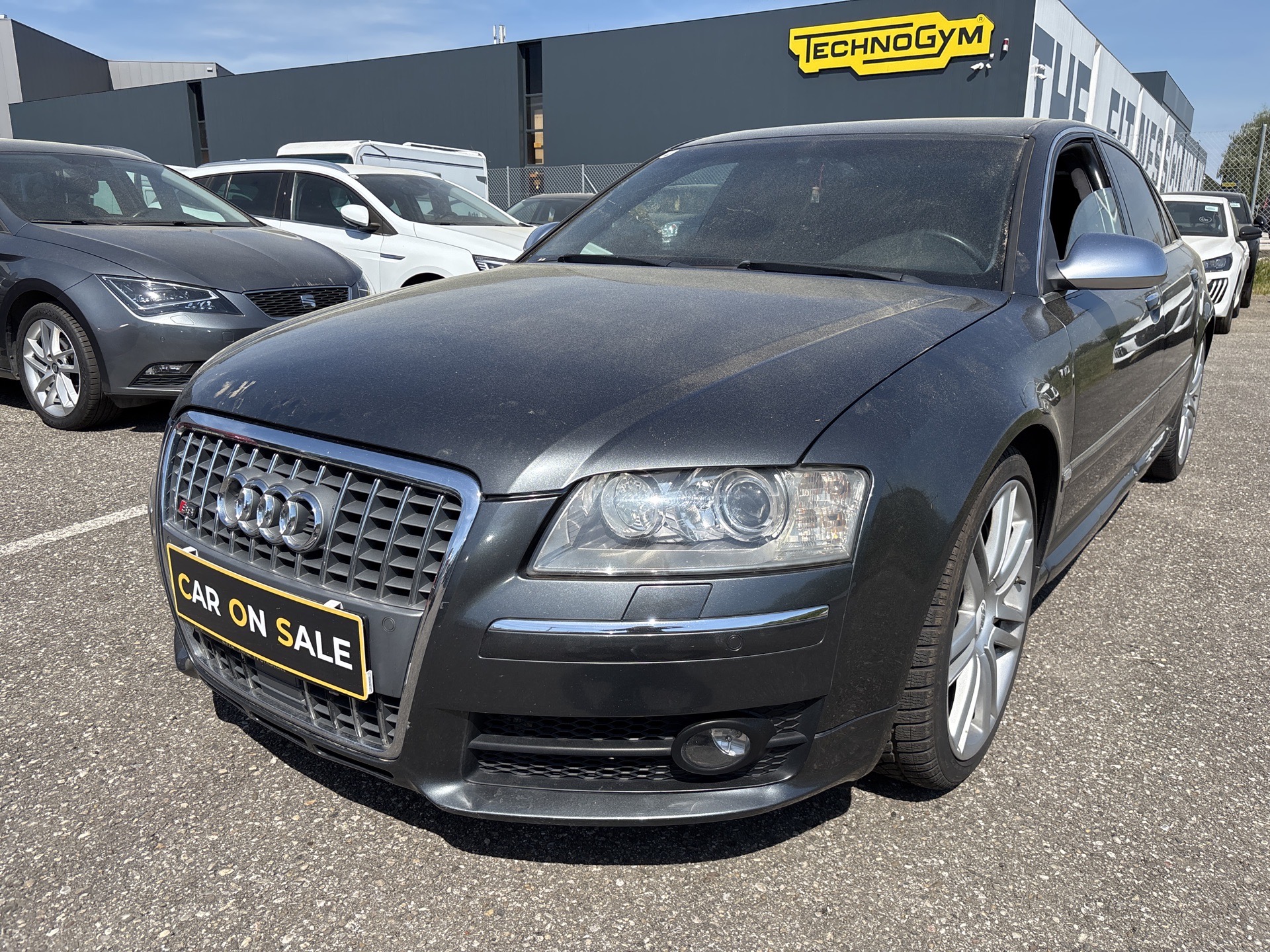 Audi S8