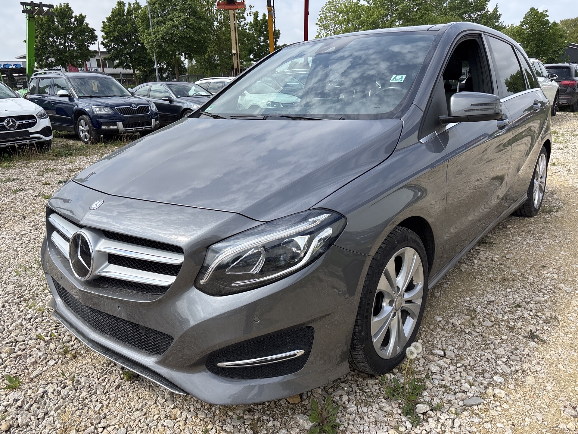 Mercedes-Benz B