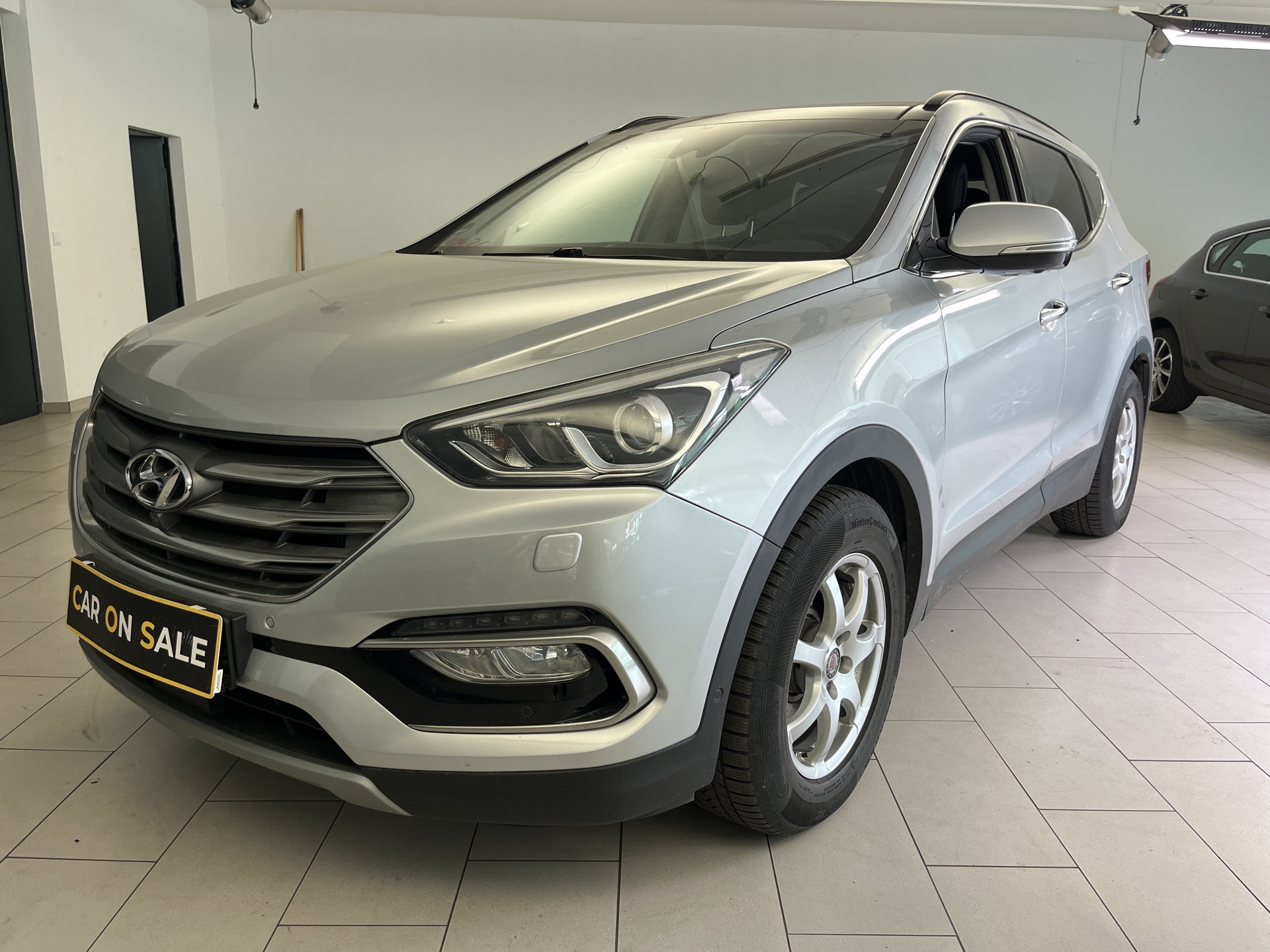 Hyundai Santa