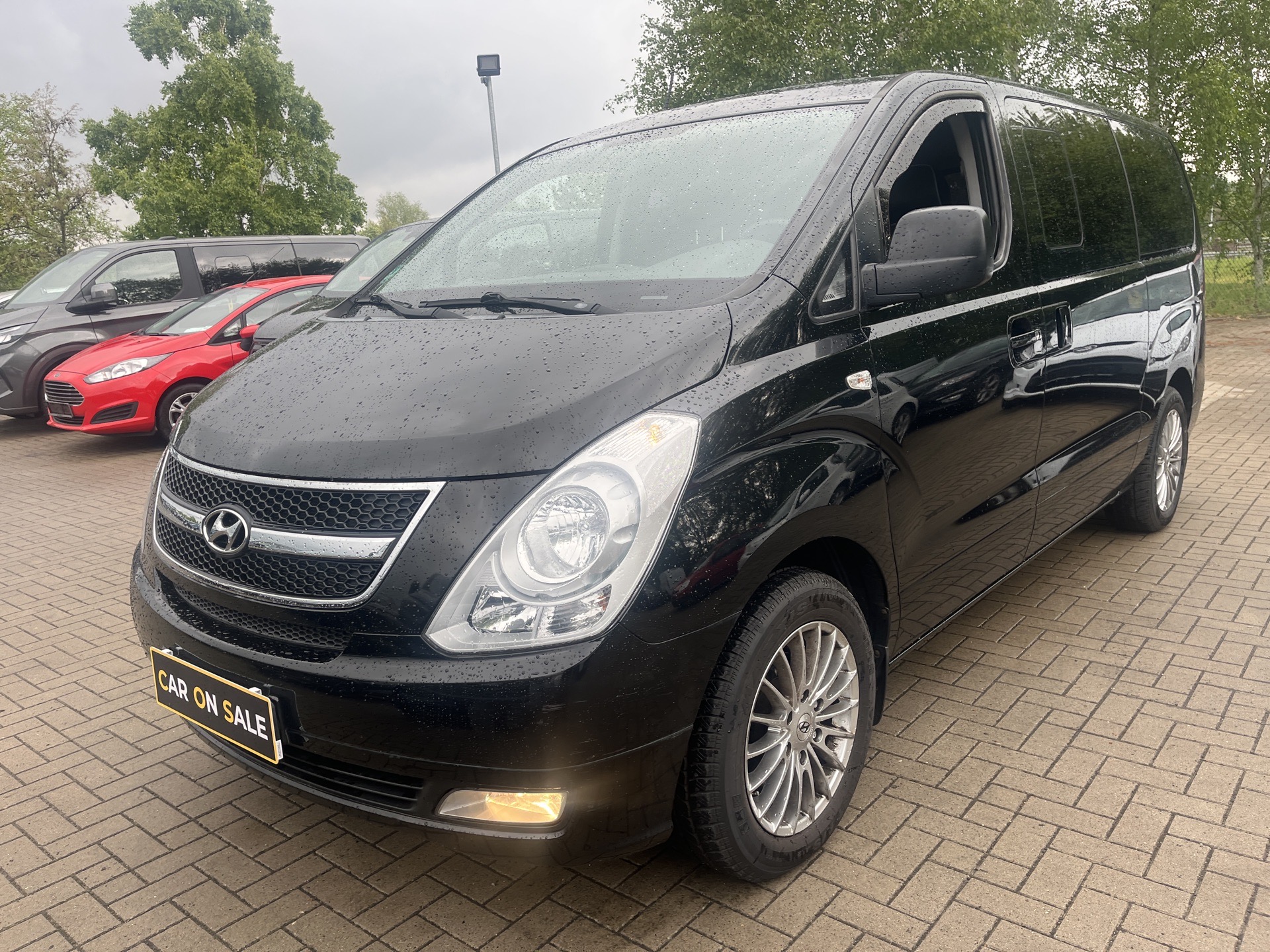 Hyundai H-1