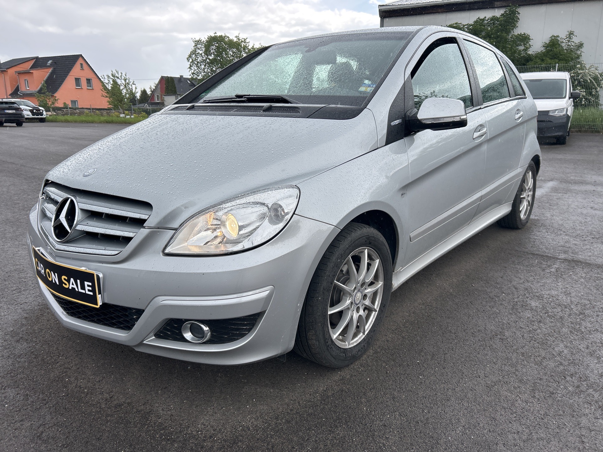 Mercedes-Benz B