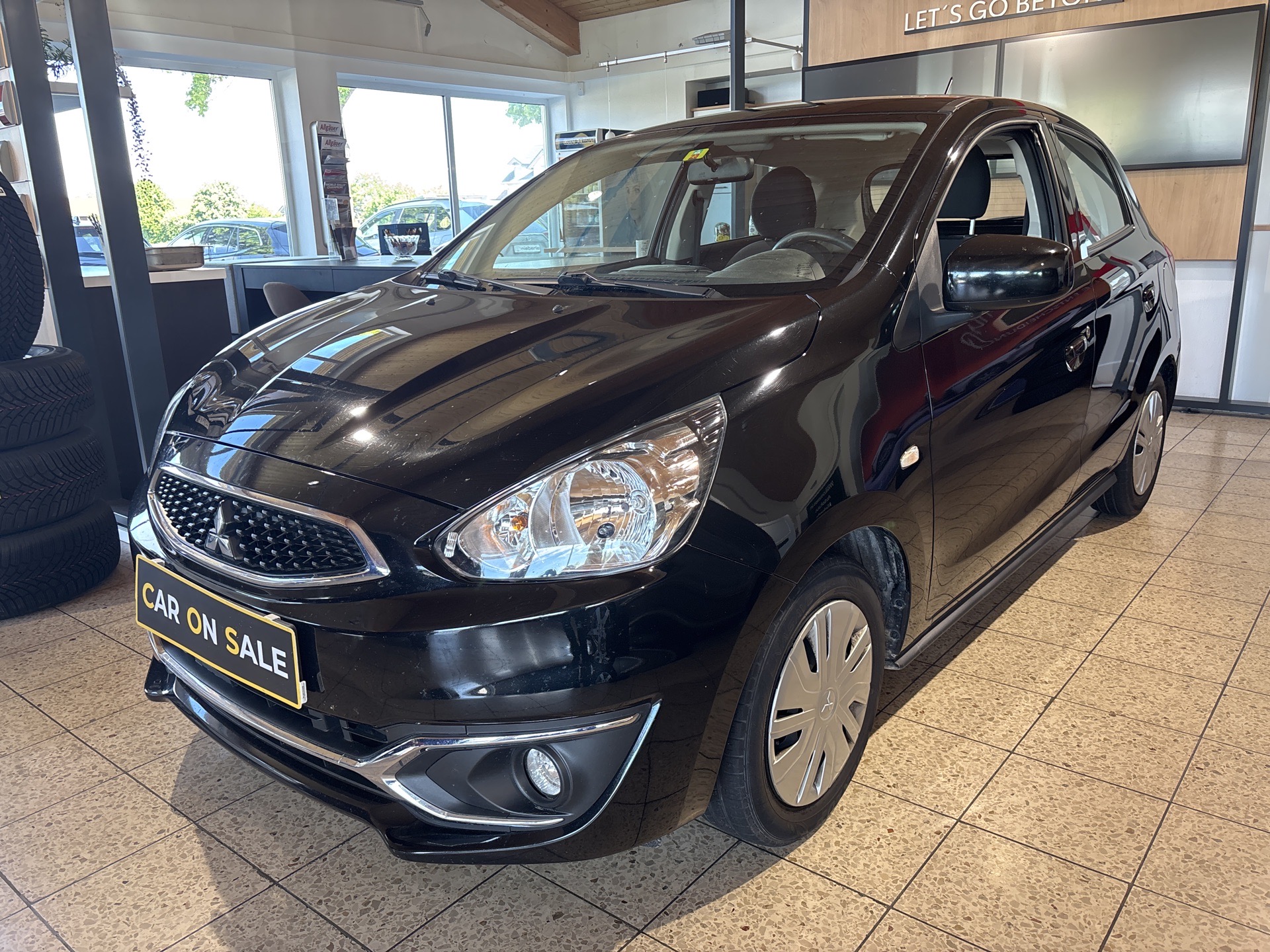 Mitsubishi Space
