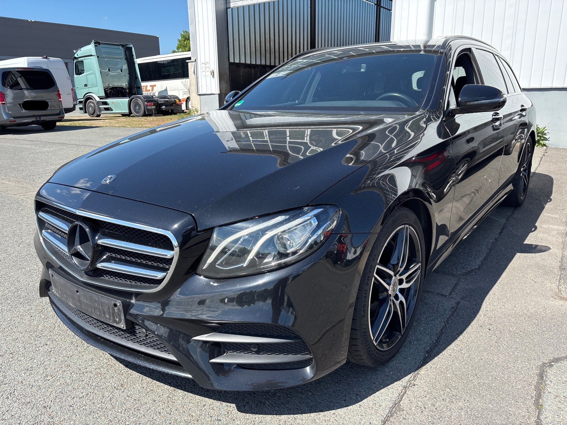 Mercedes-Benz E