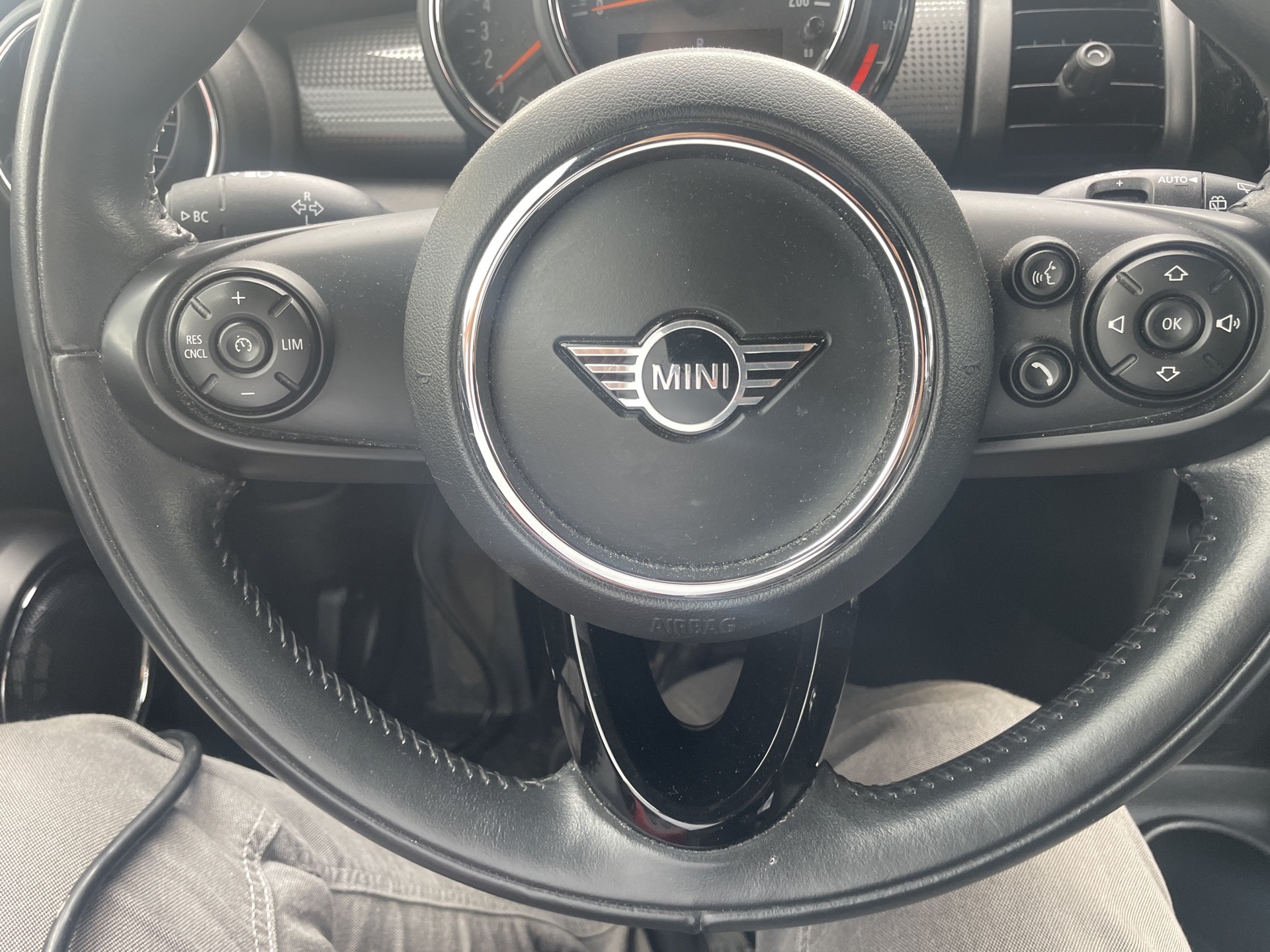 MINI 3-trg